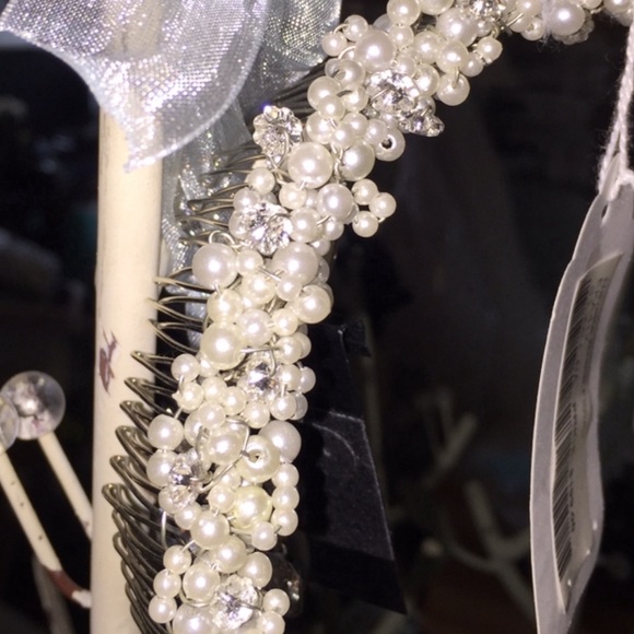 Princess Veils “Natalie” Hairpiece Swarovski flower Rhinestones and pearls. New - Picture 6 of 6